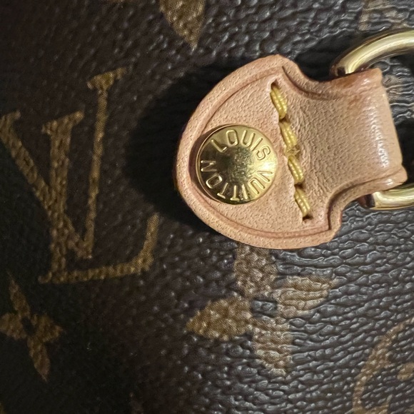 Authentic LOUIS VUITTON Monogram Neverfull GM - Picture 10 of 16